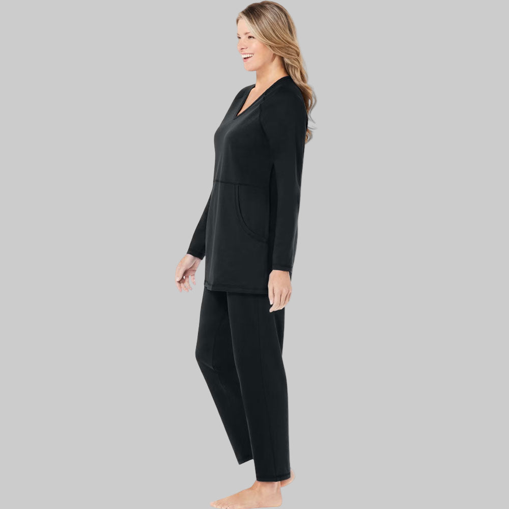 Plus size 2-piece pure cotton pajama set with a raglan sleeve top and elastic-waist pants, ideal for lounging or sleeping.
