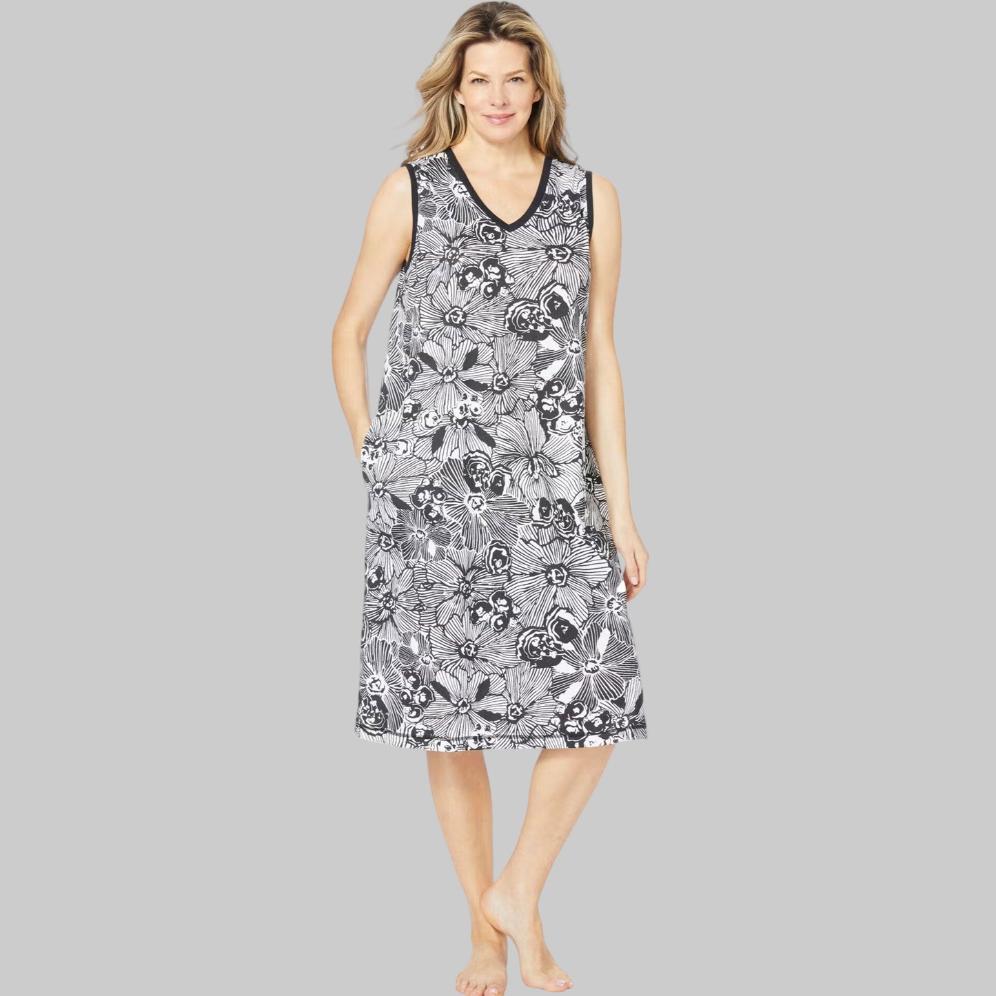 Black & White Floral V-Neck Sleeveless Lounger