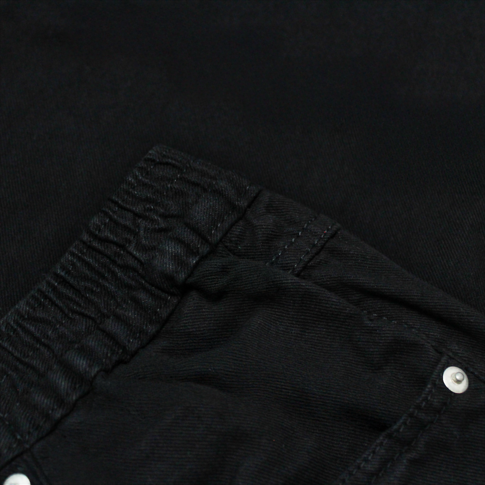 Men’s black elasticated waist jeans with straight leg, button and zip fastening, belt loops, front and rear pockets, crafted from 100% cotton denim