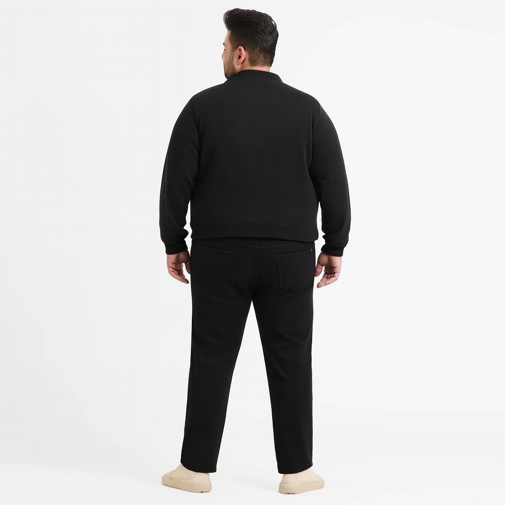 Black slim fit stretch chinos with pockets – jeans-quality cotton blend.