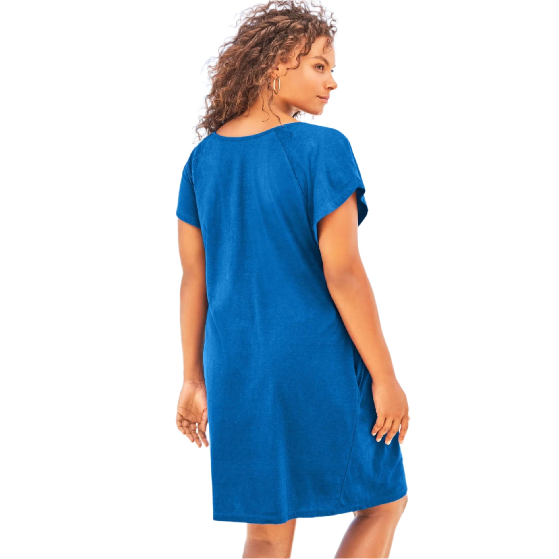 Plus-size beach cover-up with flutter sleeves, a scoop neckline, pleated front, side pockets, and a relaxed fit. Made from a breathable cotton/rayon blend.