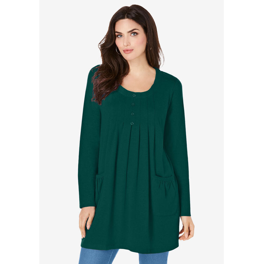 Emerald Green Long Sleeve Soft Knit Tunic with Two Pockets, featuring a relaxed fit, cozy fabric, and a stylish, versatile design for all-day comfort.