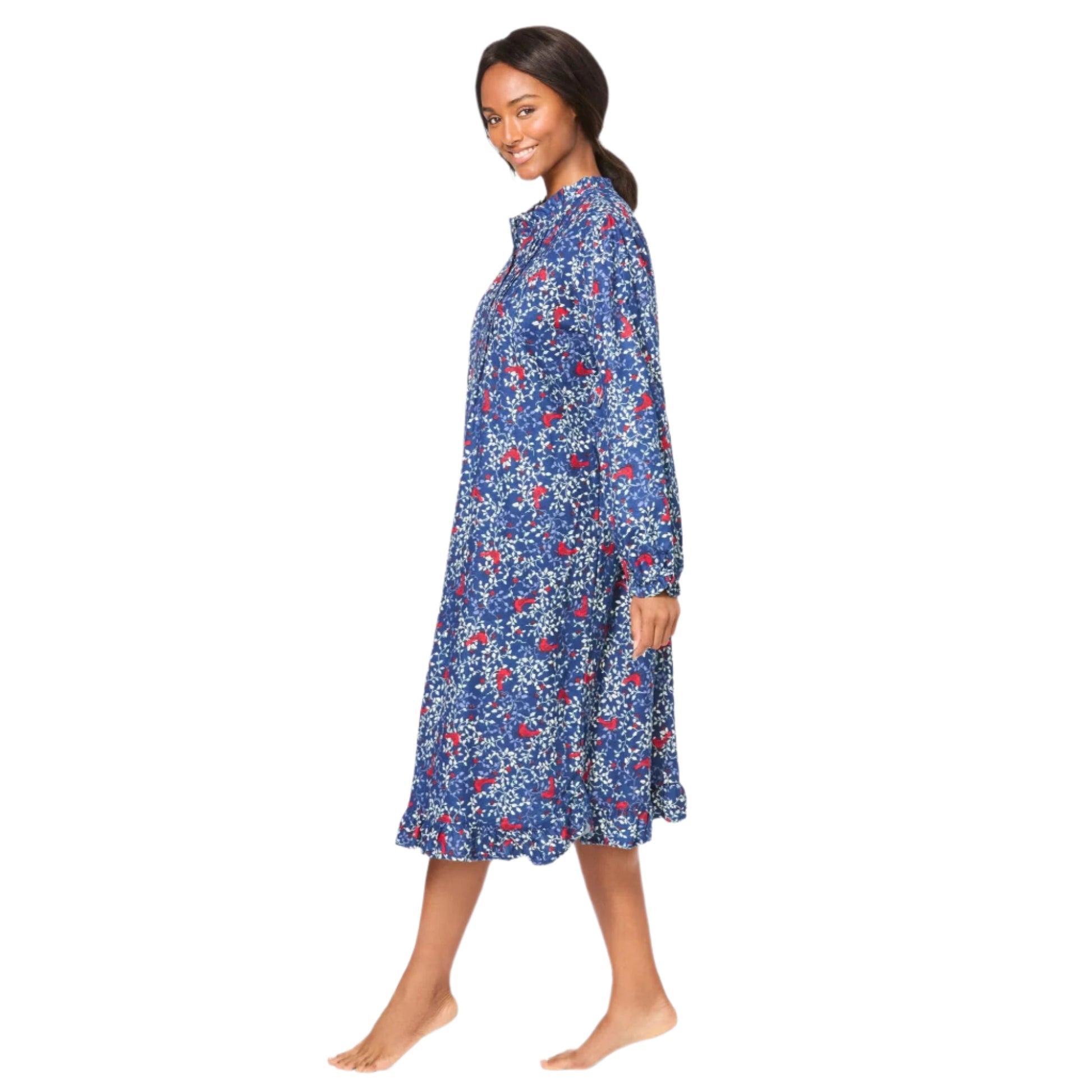 Plus size evening blue cotton flannel short gown with red cardinal print – soft breathable sleepwear for women