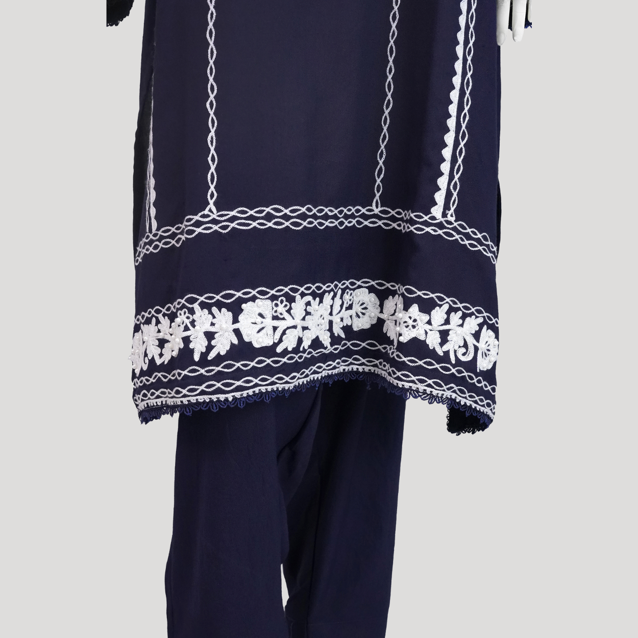 Mehr Dhanak Embroidered 3-Piece Suit PSW-10377