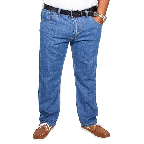 Men’s mid wash elasticated waist jeans with straight leg, button and zip fastening, belt loops, front and rear pockets, made from 100% cotton denim."