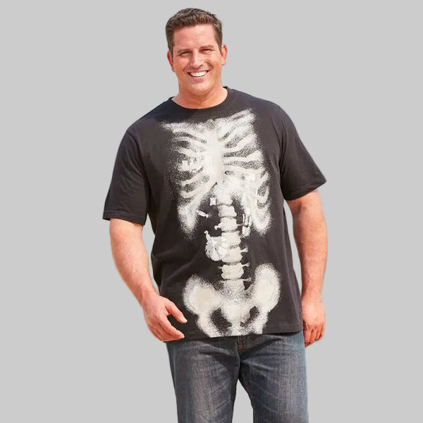 Plus size cotton graphic t-shirt with relaxed fit and chest print