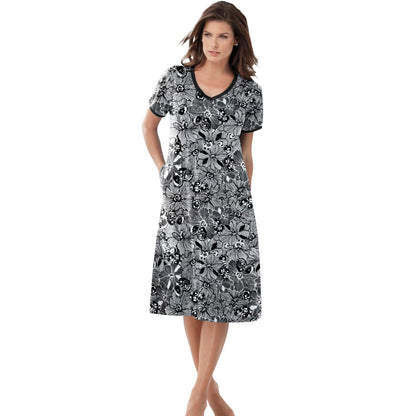 Black White Flower Short T-Shirt Lounger with floral print