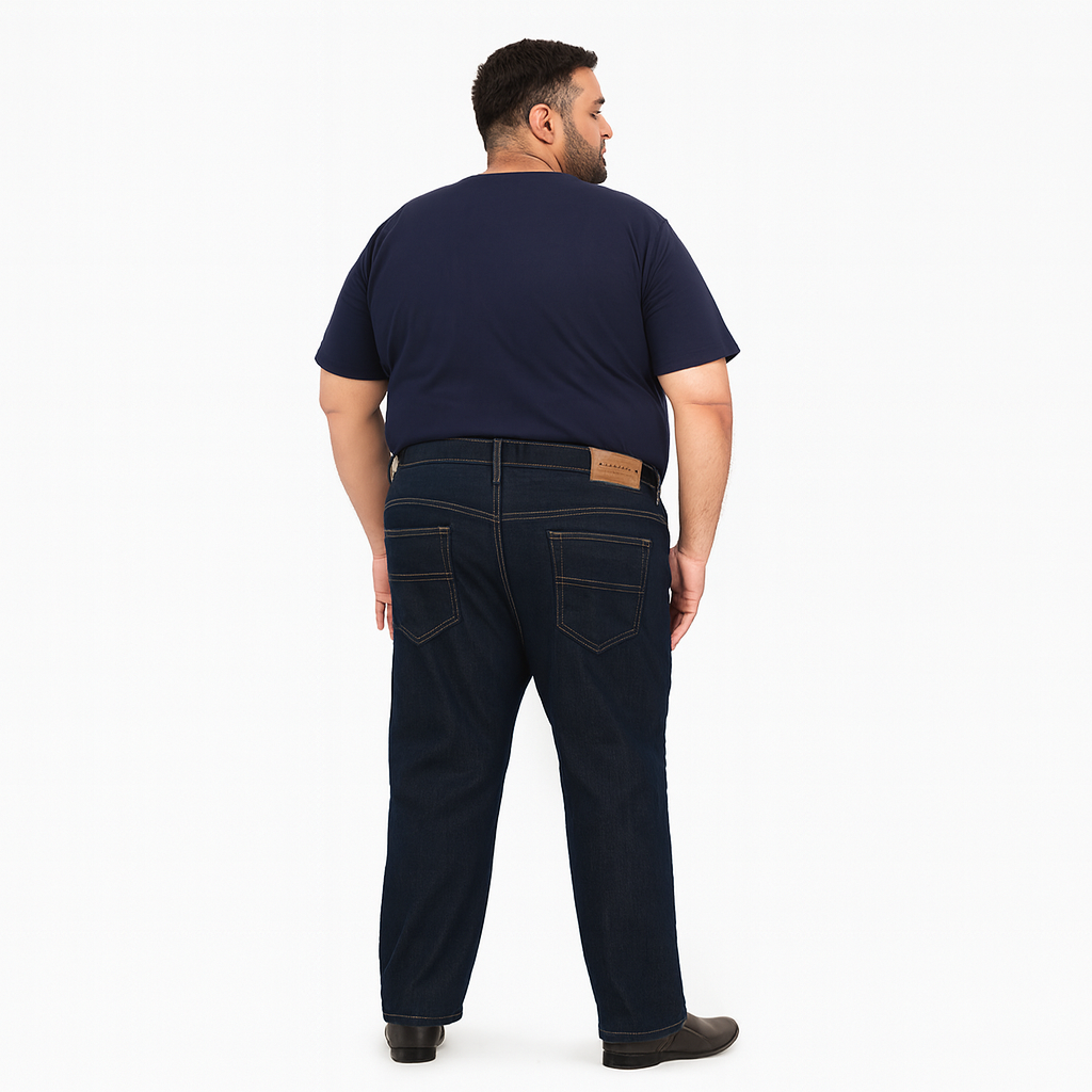 Indigo blue straight fit jeans with back pocket and leather label