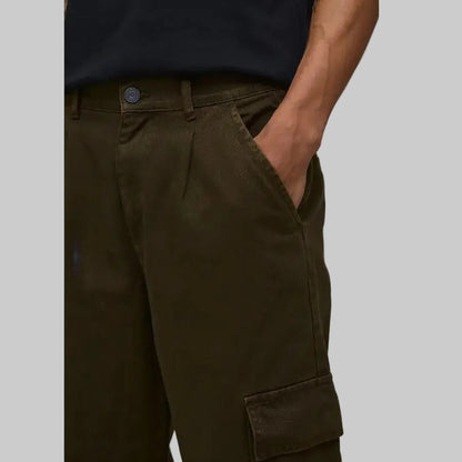 Men’s deep olive wide-leg cargo pants with relaxed fit and side pockets