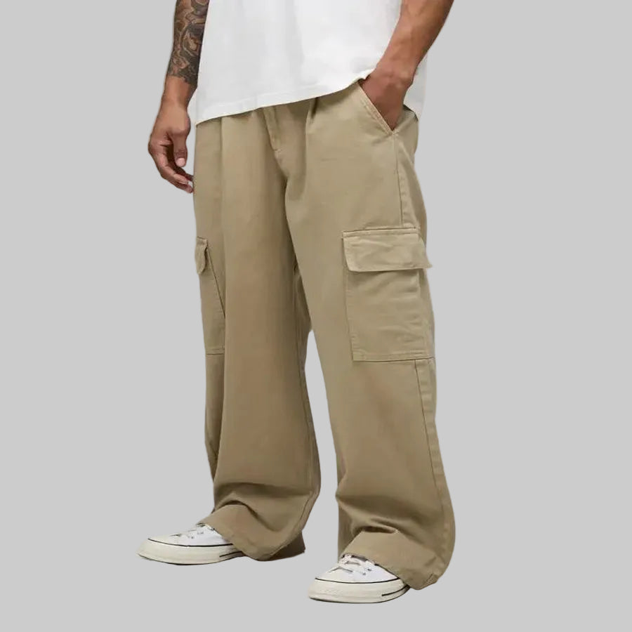 Men’s desert khaki wide-leg cargo pants with relaxed fit and utility pockets