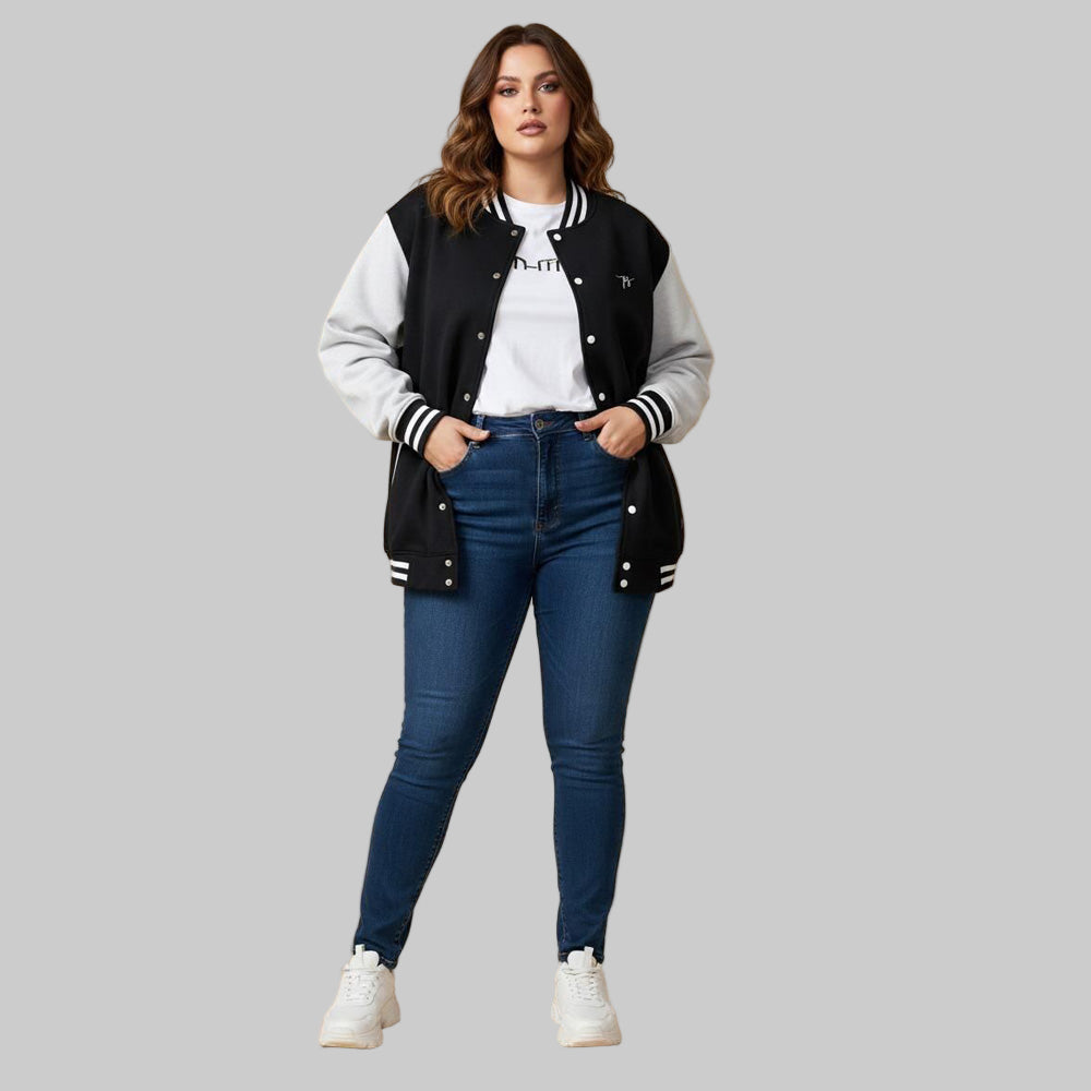 ChatGPT said:

Majestic Lion Graphic Hoodie Set