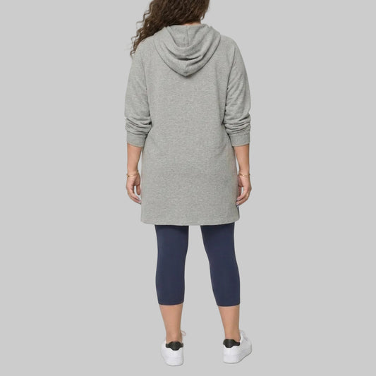 Navy knit plus size women's capri leggings made from soft cotton fabric