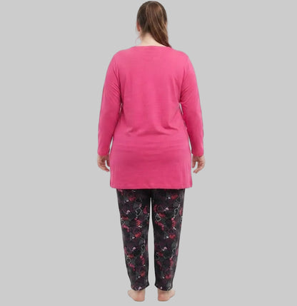 Shop the Pink Heart Print Pajama Set in sizes 2XL–6XL. Soft cotton blend, comfy fit, and playful design. Perfect plus-size nightwear at PlusSize.pk.